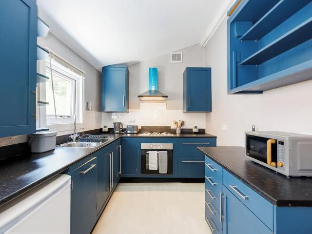 London, BR2 0HQ, United Kingdom | 2 bed townhouse for rent #105258415 | Rentberry