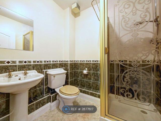 London Bridge, London SE1, 3 bed flat to rent, £3,555 pcm | PrimeLocation