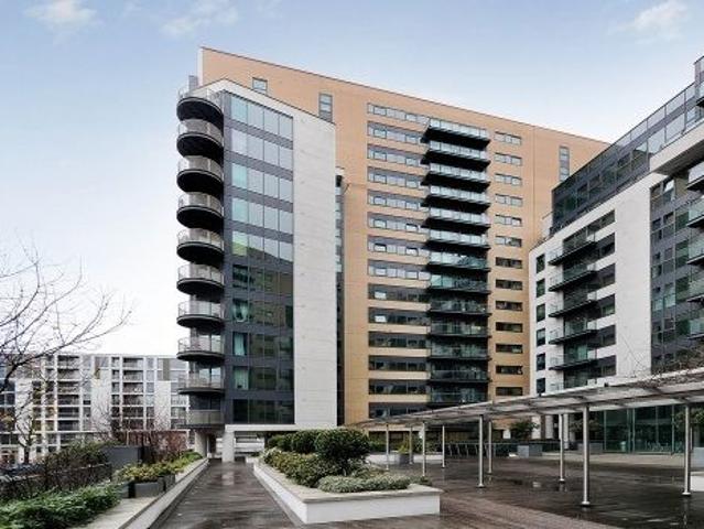 London E14, 2 bed flat to rent, £2,600 pcm | PrimeLocation