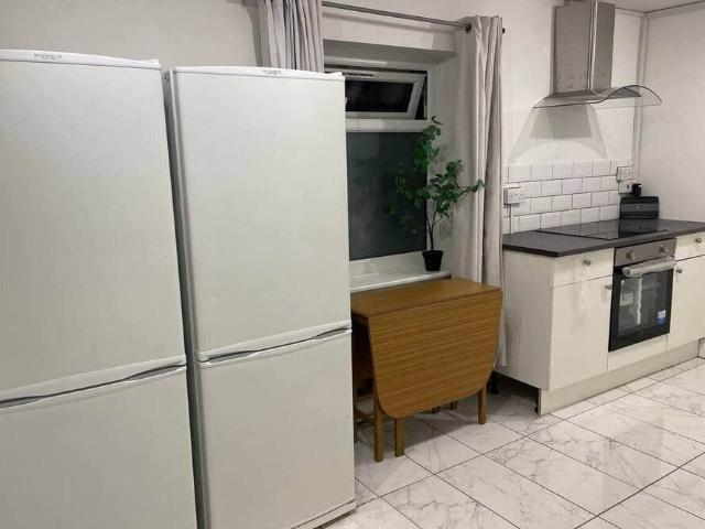 London, E14 3EU, United Kingdom | 1 bed house for rent #165062149 | Rentberry