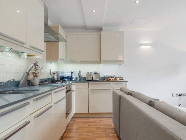 London, E14 8LW, United Kingdom | 1 bed apartment for rent #131356966 | Rentberry
