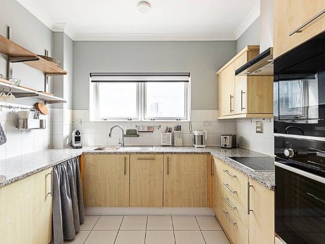 London, E14 9YG, United Kingdom | 2 bed apartment for rent #135657861 | Rentberry