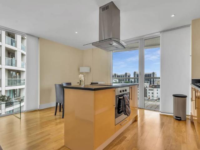 London, E14 9JL, United Kingdom | 2 bed apartment for rent #169413569 | Rentberry