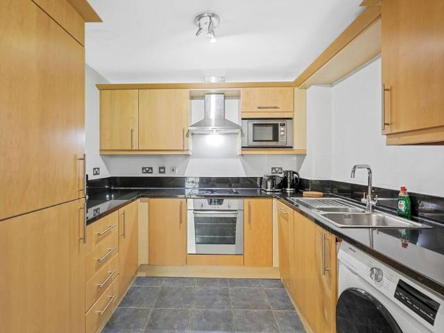 London, E14 9LH, United Kingdom | 1 bed apartment for rent #171430777 | Rentberry