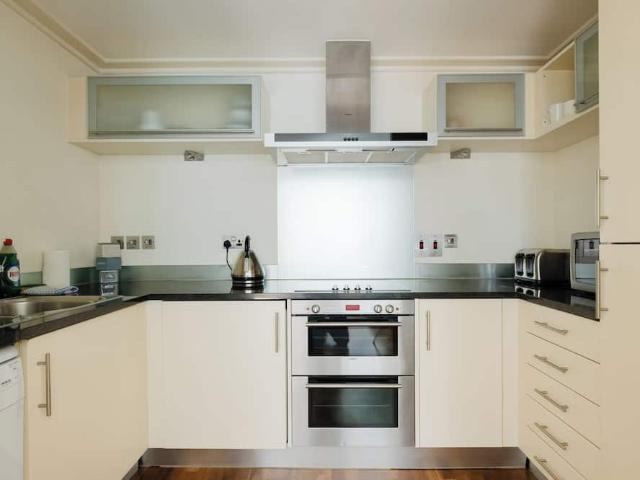London, E14 9SR, United Kingdom | 1 bed apartment for rent #169819014 | Rentberry