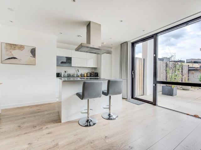 London, E15 1GL, United Kingdom | 3 bed apartment for rent #107055930 | Rentberry