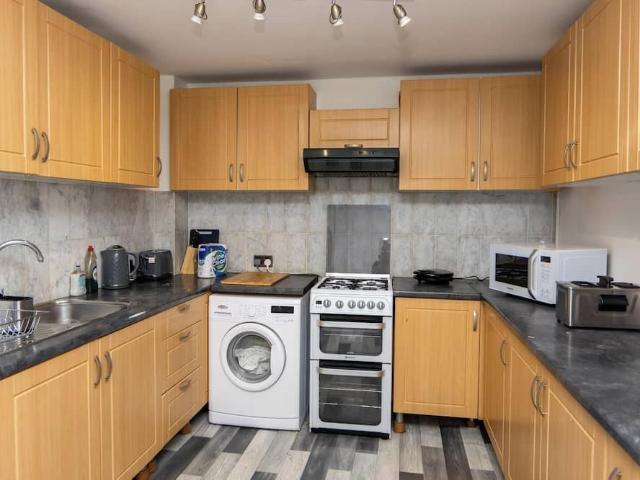 London, E15 3LJ, United Kingdom | 5 bed house for rent #147323636 | Rentberry