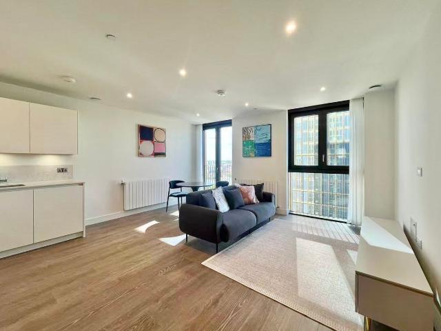 London E16, 1 bed flat to rent, £2,535 pcm | PrimeLocation