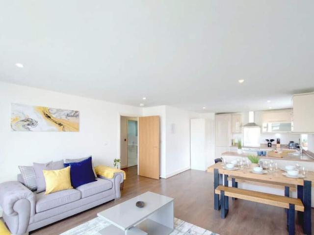 London, E16 2UB, United Kingdom | 2 bed apartment for rent #149454173 | Rentberry