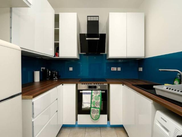 London, E16 3GZ, United Kingdom | 2 bed apartment for rent #164718101 | Rentberry