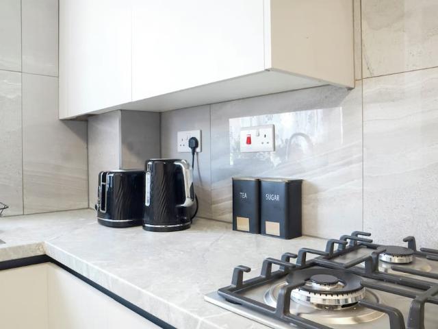 London, E16 3HN, United Kingdom | 3 bed house for rent #169404329 | Rentberry