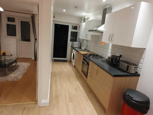 London, E17 8HE, United Kingdom | 5 bed house for rent #171151360 | Rentberry