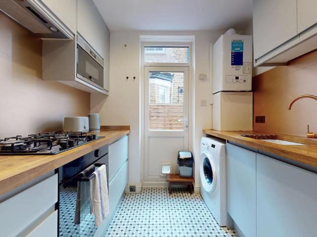 London, E10 6QT, United Kingdom | 2 bed apartment for rent #164257081 | Rentberry