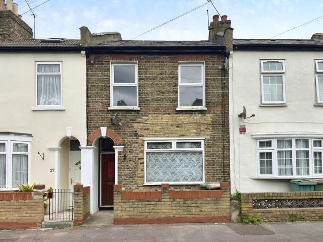 London E13, 4 bed terraced house to rent, £4,100 pcm | PrimeLocation