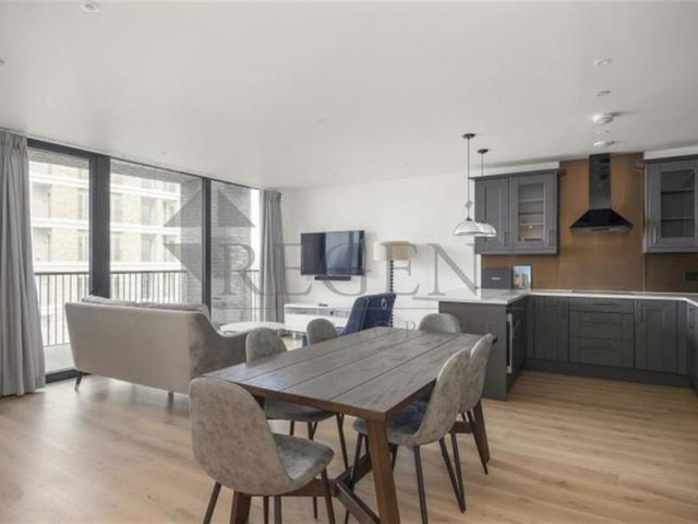 London E1W 2 bed apartment to rent £4,420 pcm £1,020 pw