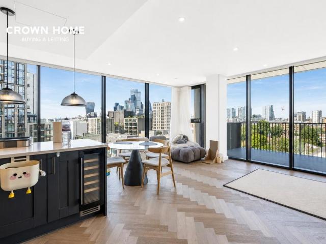 London E1W 2 bed apartment to rent £4,500 pcm £1,038 pw