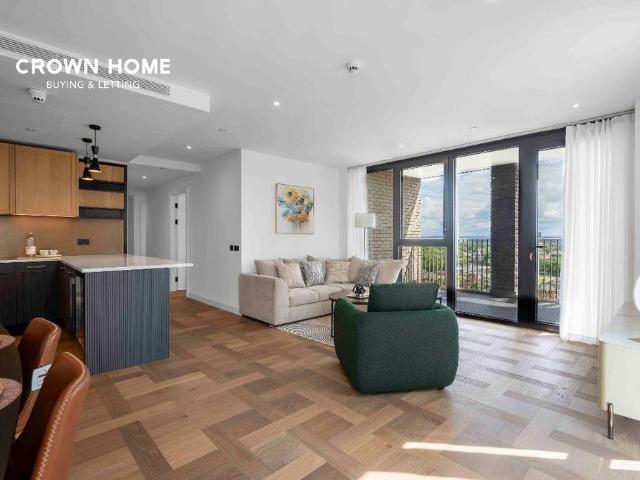 London E1W 3 bed apartment to rent £5,500 pcm £1,269 pw