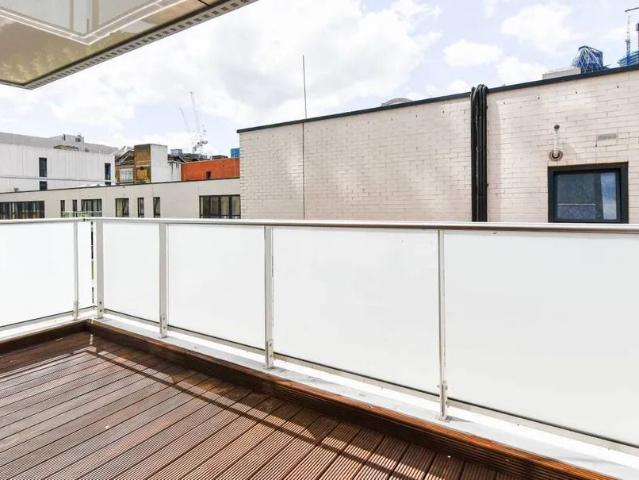 London E1, 3 bed flat to rent, £3,250 pcm | PrimeLocation