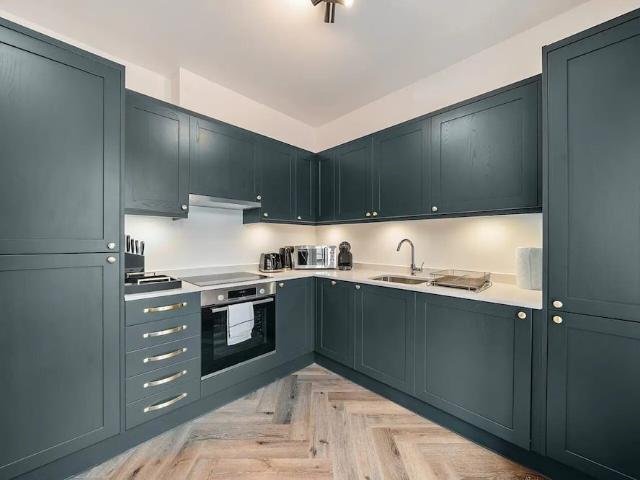 London, E1 2AX, United Kingdom | 3 bed townhouse for rent #124590073 | Rentberry