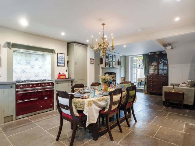 London, E3 2AD, United Kingdom | 4 bed townhouse for rent #160255901 | Rentberry