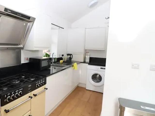 London, E4 6EB, United Kingdom | 4 bed house for rent #164934233 | Rentberry