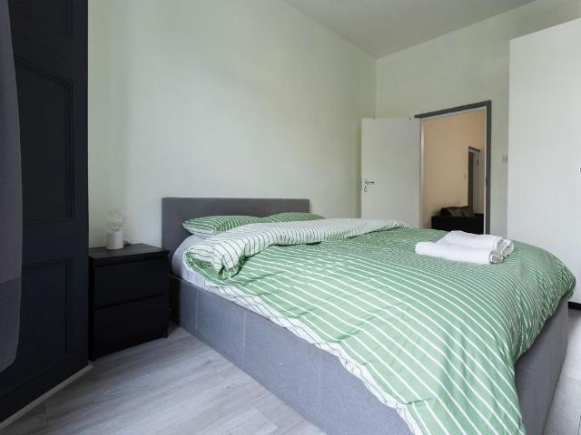 London E5, 1 bed flat to rent, £1,850 pcm | PrimeLocation