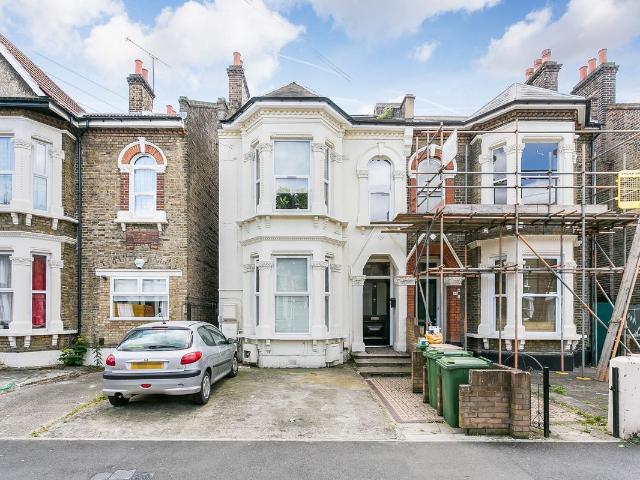 London E7, 1 bed flat to rent, £1,400 pcm | PrimeLocation
