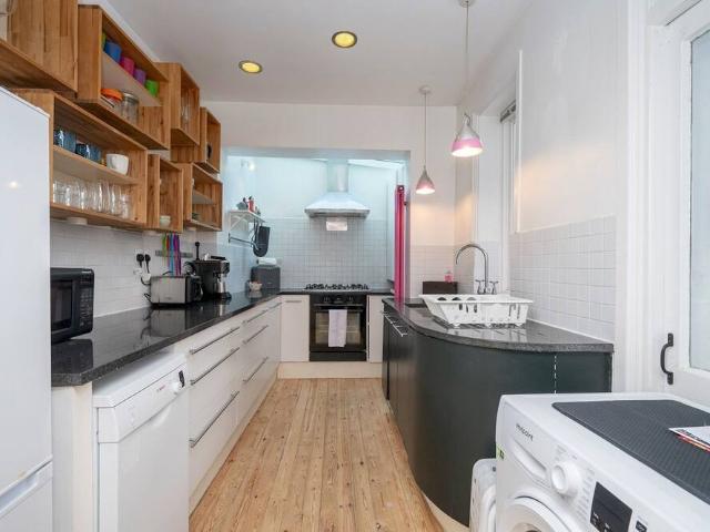 London, E8 3EE, United Kingdom | 2 bed house for rent #147431557 | Rentberry