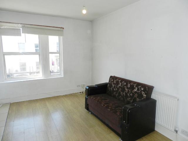 London E8, 1 bed flat to rent, £1,750 pcm | PrimeLocation