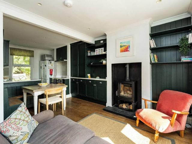 London, E9 5JH, United Kingdom | 4 bed townhouse for rent #172092336 | Rentberry