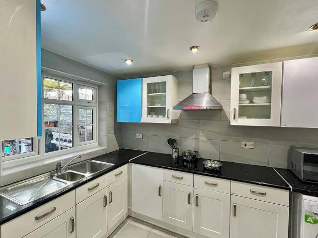 London, EN4 8HP, United Kingdom | 2 bed apartment for rent #147412021 | Rentberry