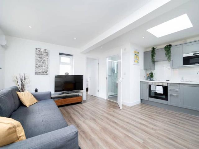 London, EN1 3PJ, United Kingdom | 1 bed apartment for rent #164876984 | Rentberry