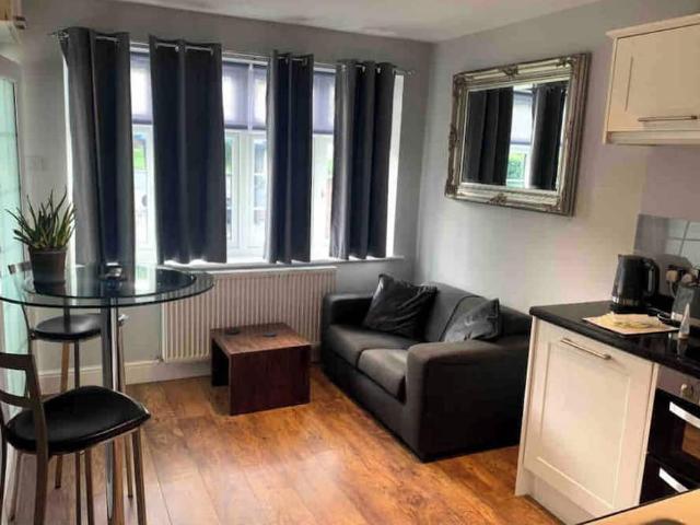 London, EN2 7HJ, United Kingdom | 1 bed house for rent #165854078 | Rentberry