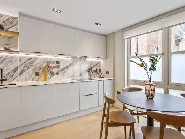 London, EC4M 9DN, United Kingdom | 1 bed apartment for rent #169063843 | Rentberry
