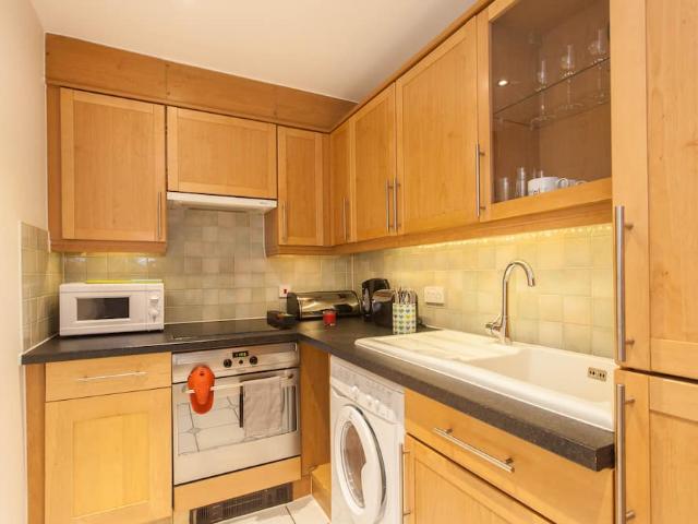 London, EC4V 3PR, United Kingdom | 2 bed apartment for rent #97931722 | Rentberry