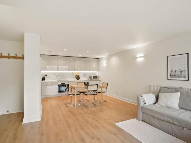 London, EC1M 5UG, United Kingdom | 2 bed apartment for rent #135654523 | Rentberry