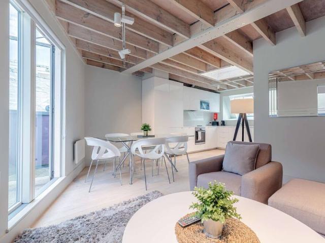London, EC1N 7TX, United Kingdom | 3 bed apartment for rent #152264909 | Rentberry