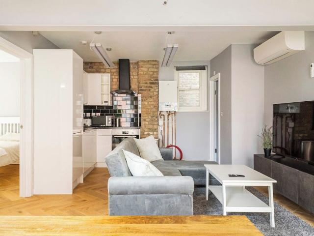 London, EC1N 8PJ, United Kingdom | 3 bed apartment for rent #175997911 | Rentberry