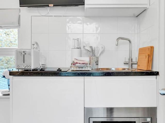 London, EC1V 4JS, United Kingdom | Studio apartment for rent #147303658 | Rentberry