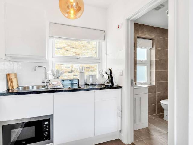 London, EC1V 4JS, United Kingdom | Studio apartment for rent #147305994 | Rentberry