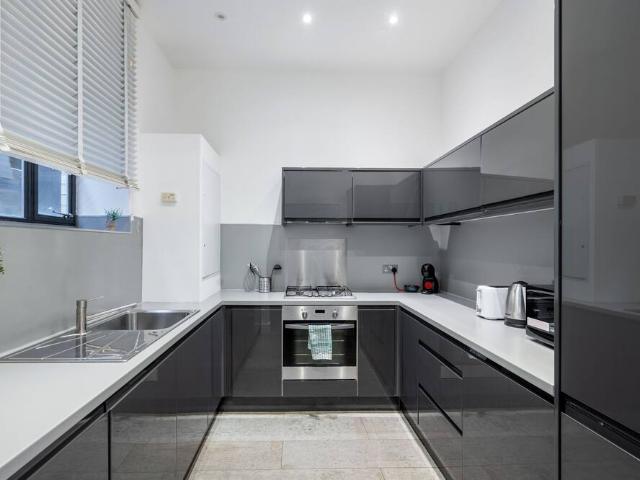 London, EC1V 0DE, United Kingdom | 2 bed apartment for rent #147421970 | Rentberry