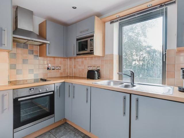 London, EC2M 1RP, United Kingdom | 2 bed apartment for rent #133639670 | Rentberry
