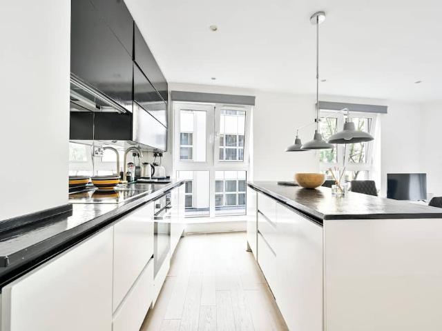 London, EC3N 2NU, United Kingdom | 2 bed apartment for rent #125274780 | Rentberry