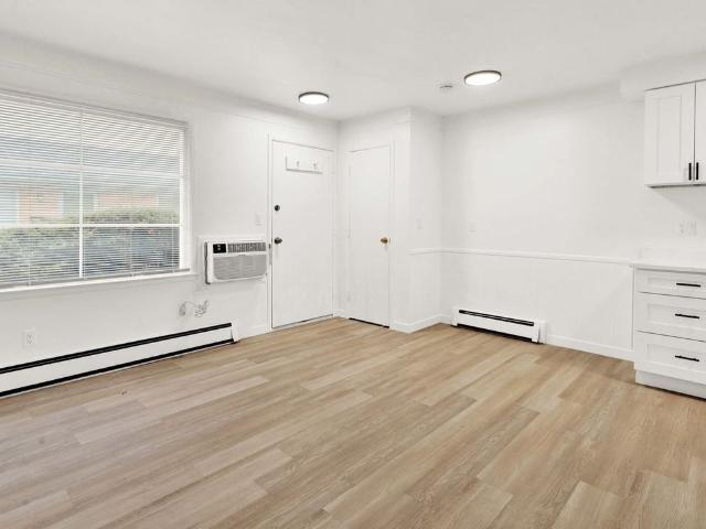 LONDON FALLS, LLC 1 Bedroom Apartment for Rent at 314 North Ave, Mount Clemens, MI 48043