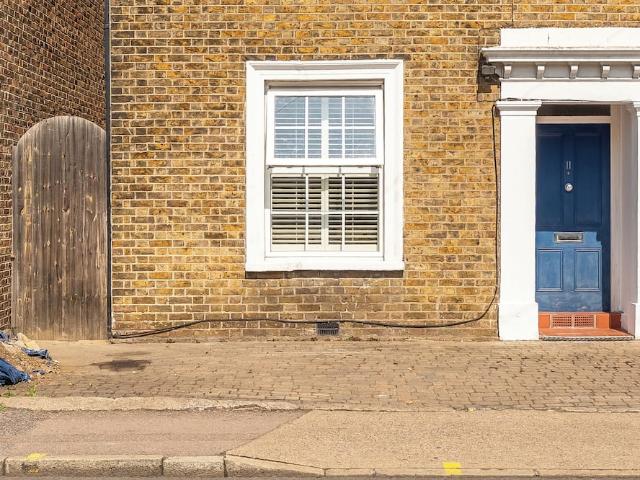 London, KT1 3DS, United Kingdom | 3 bed house for rent #153434864 | Rentberry