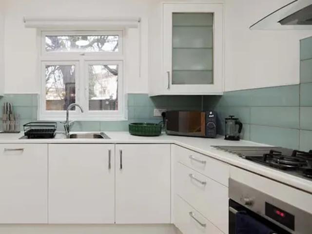 London, KT2 7JL, United Kingdom | 5 bed house for rent #165099086 | Rentberry