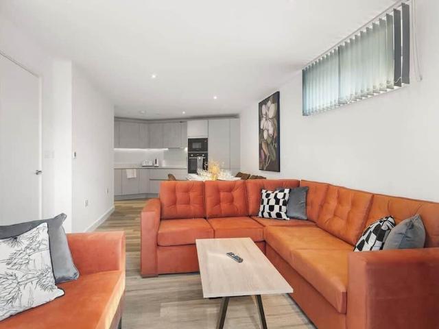 London, HA3 0QS, United Kingdom | 3 bed apartment for rent #168872763 | Rentberry