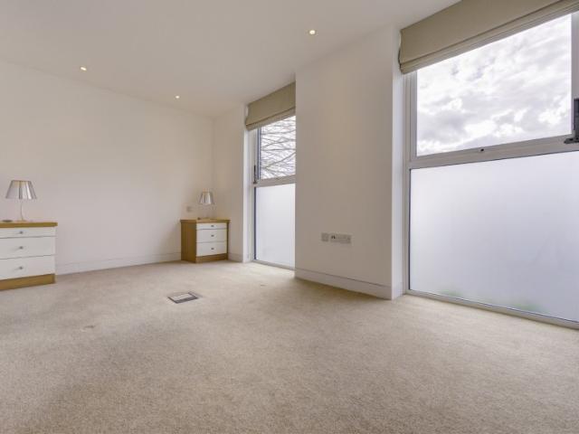 London | Hadleigh Residential