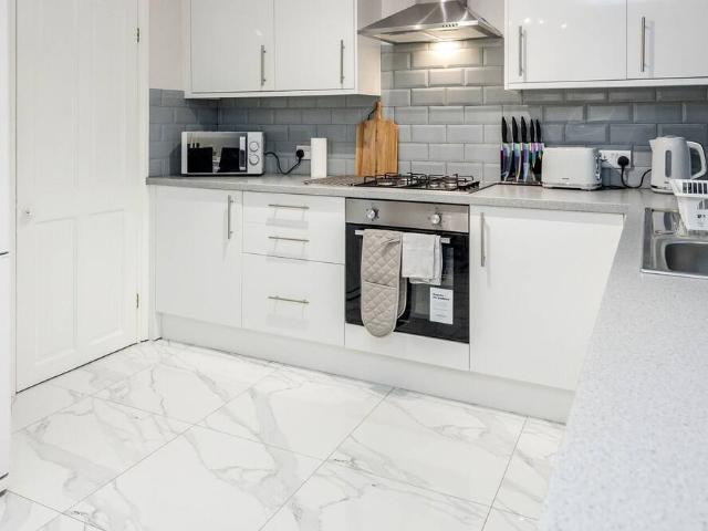 London, IG6 3DZ, United Kingdom | 3 bed house for rent #96070009 | Rentberry