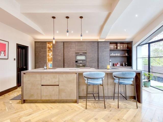 London, IG8 9HE, United Kingdom | 3 bed house for rent #168702361 | Rentberry